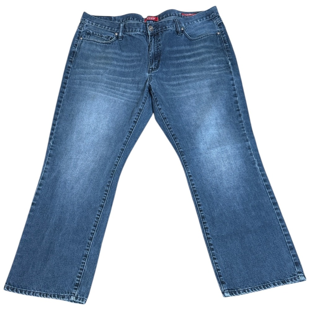 Guess Men's Regular Straight Crescent Fit Blue Jeans Current size 40/30 Distress